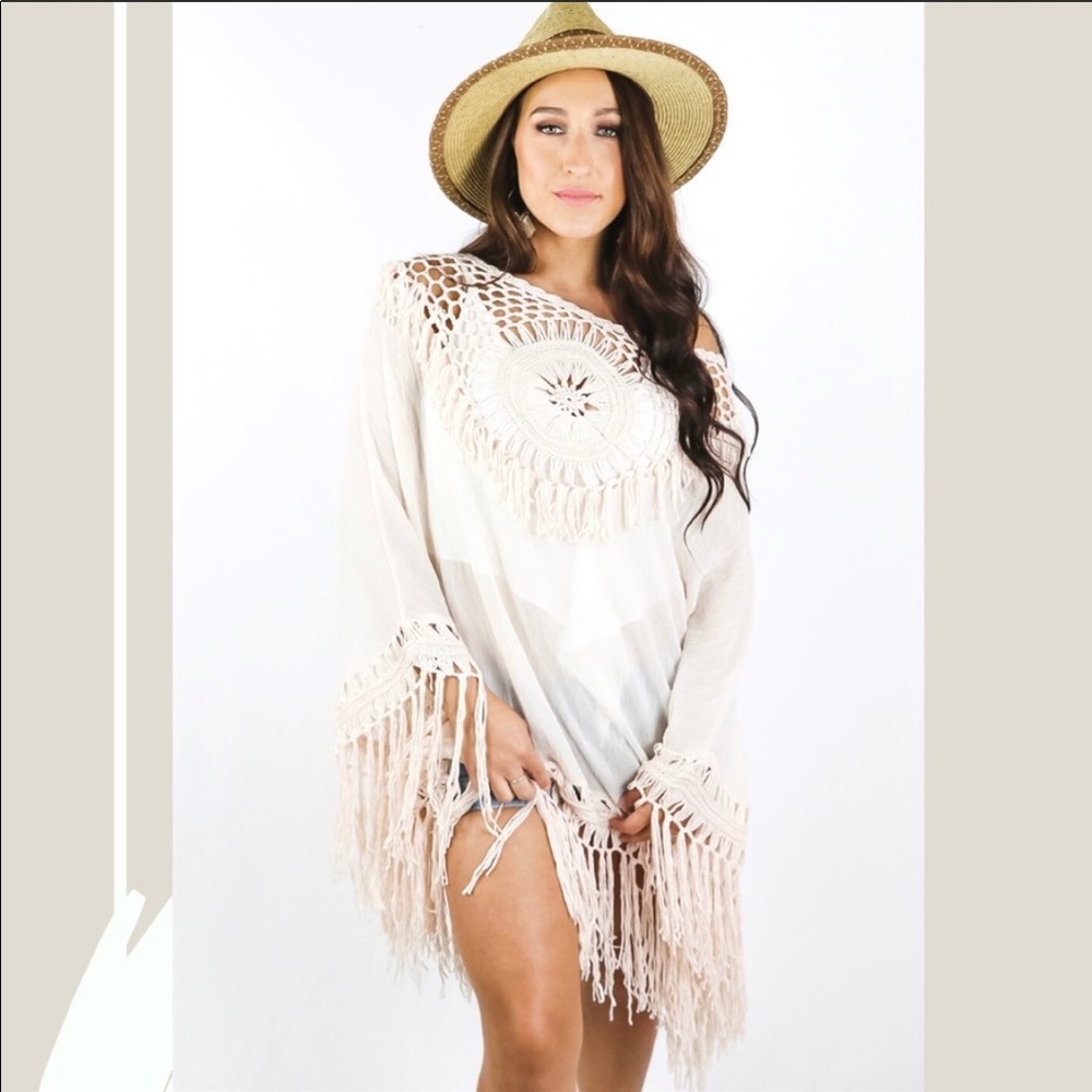 New Dressbarn fringe crochet poncho cover up